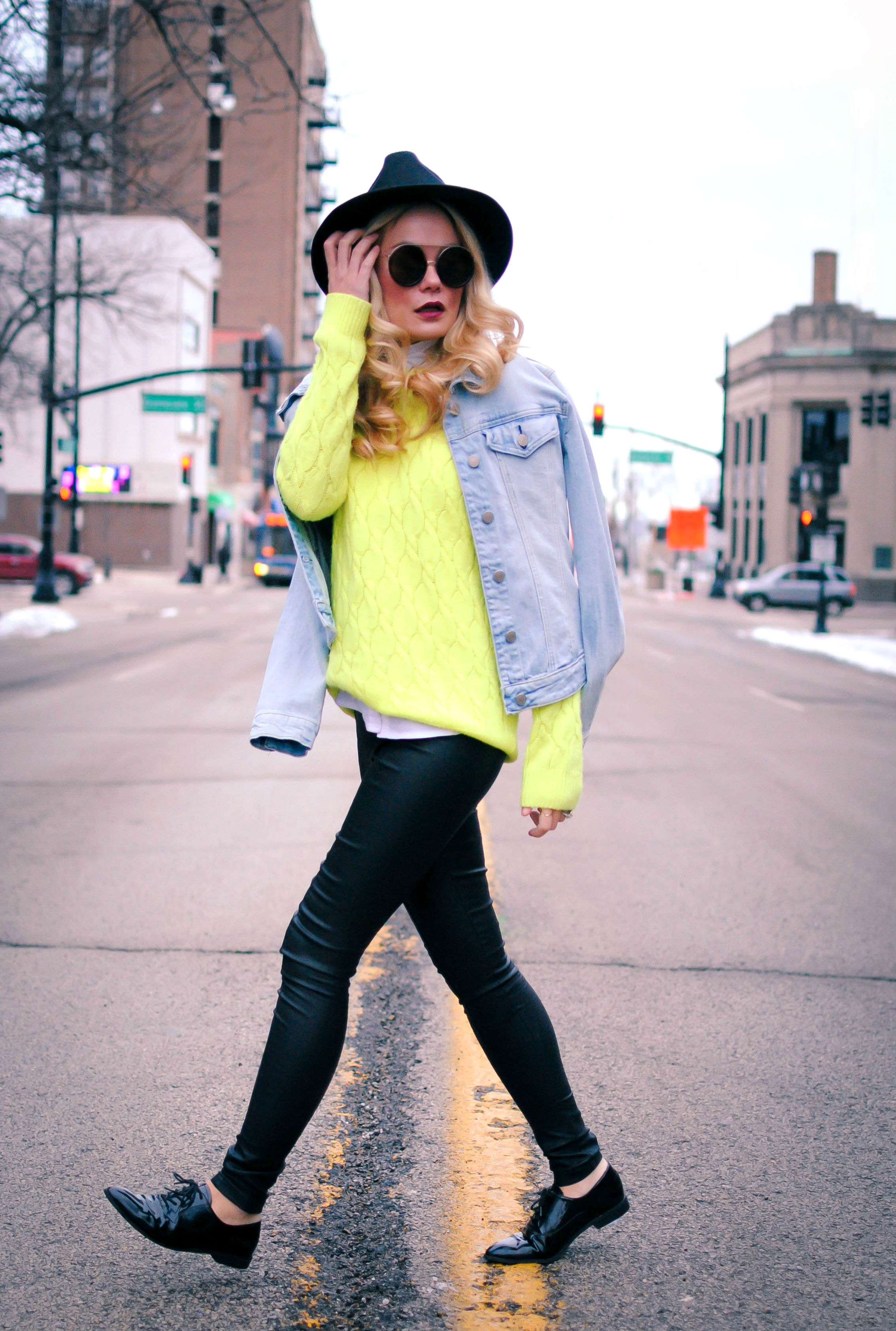 Winter Neon_Leather Pants_What Would V Wear_Top Bloggers_Vanessa Lambert