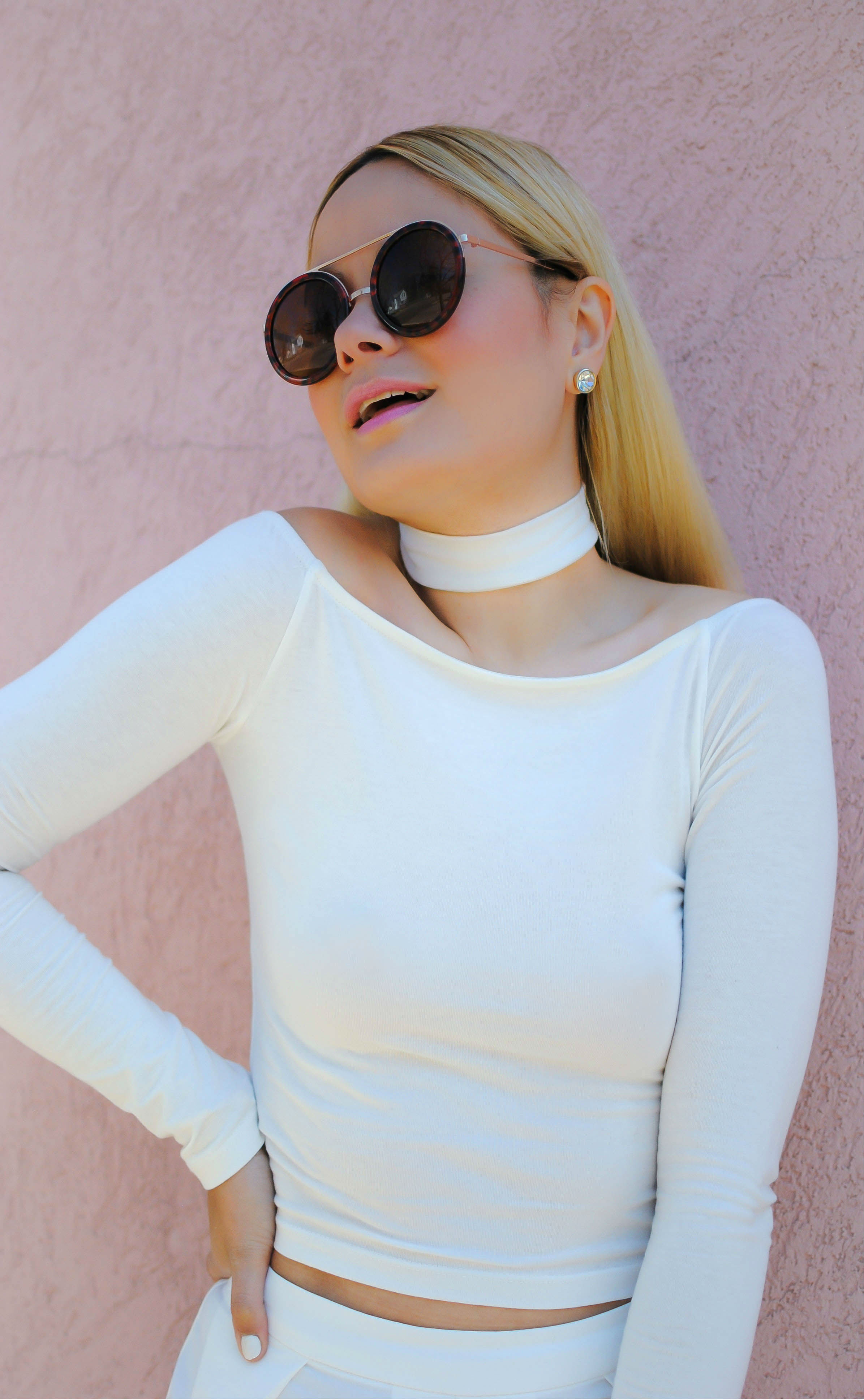 Mother's Day_White Choker Top_Monochromatic_What Would V Wear_Agaci