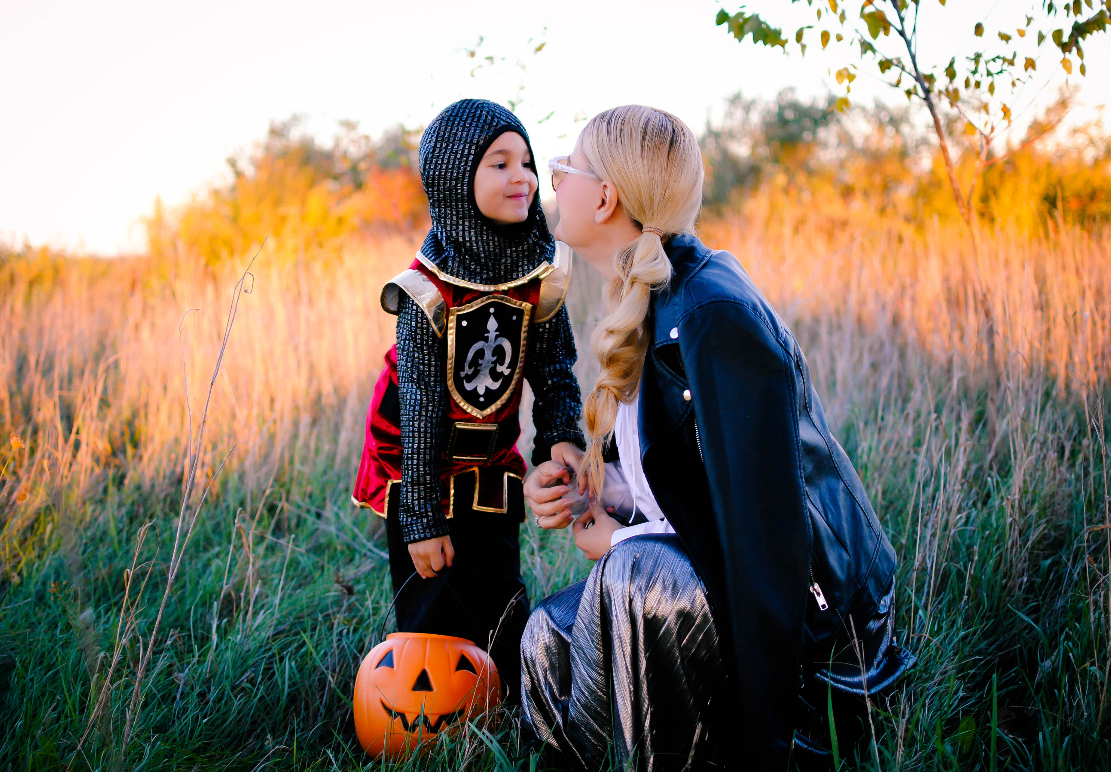 vanessa-lambert-blogger-behind-what-would-v-wear-takes-her-son-kingston-trick-or-treating-for-halloween_her-son-wears-a-knight-costume-from-marks-and-spencer_12