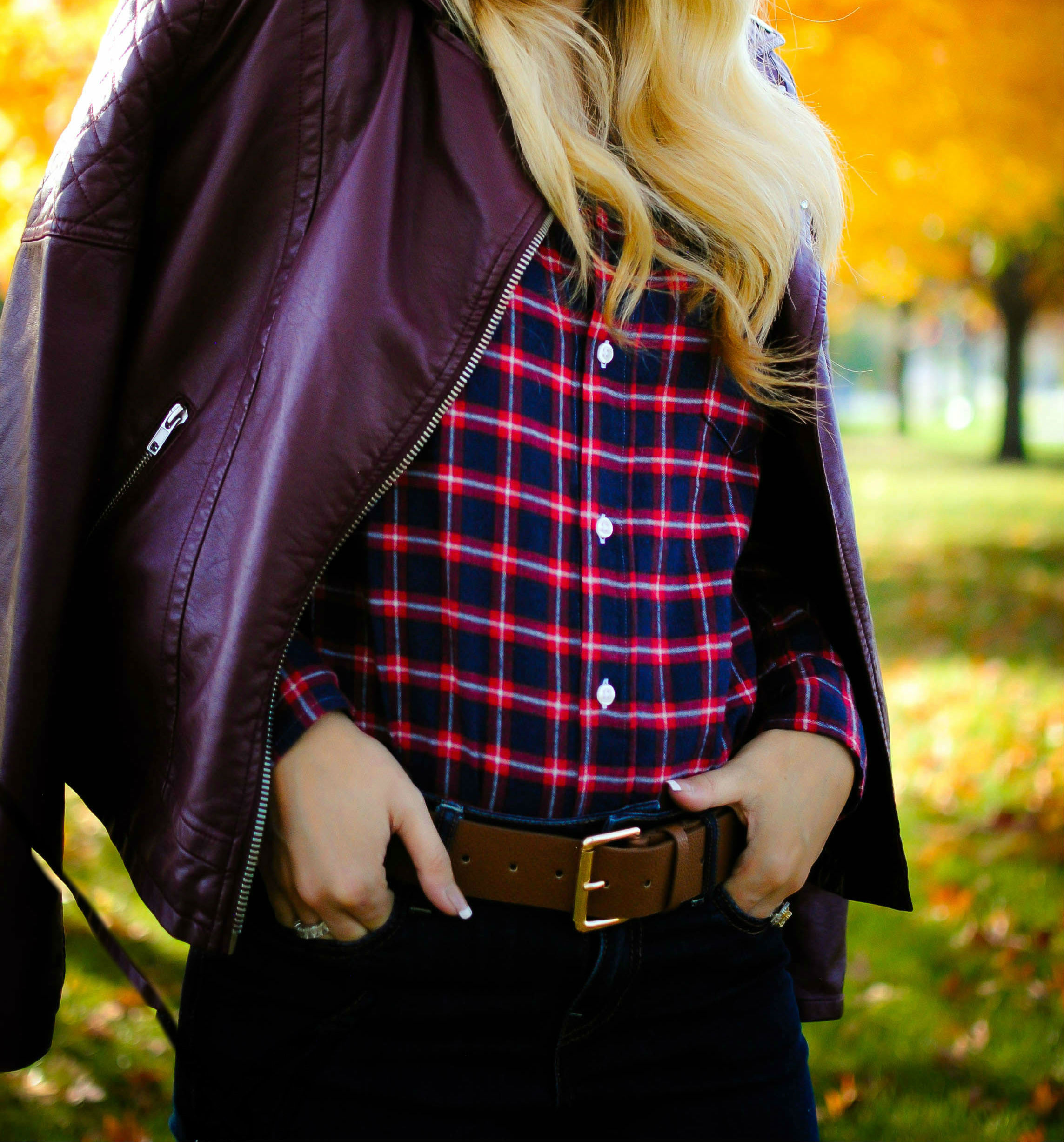 vanessa-lambert-blogger-behind-what-would-v-wear-wears-a-plaid-shirt-for-fall-paired-with-jeans-and-a-burgundy-colored-moto-jacket_3