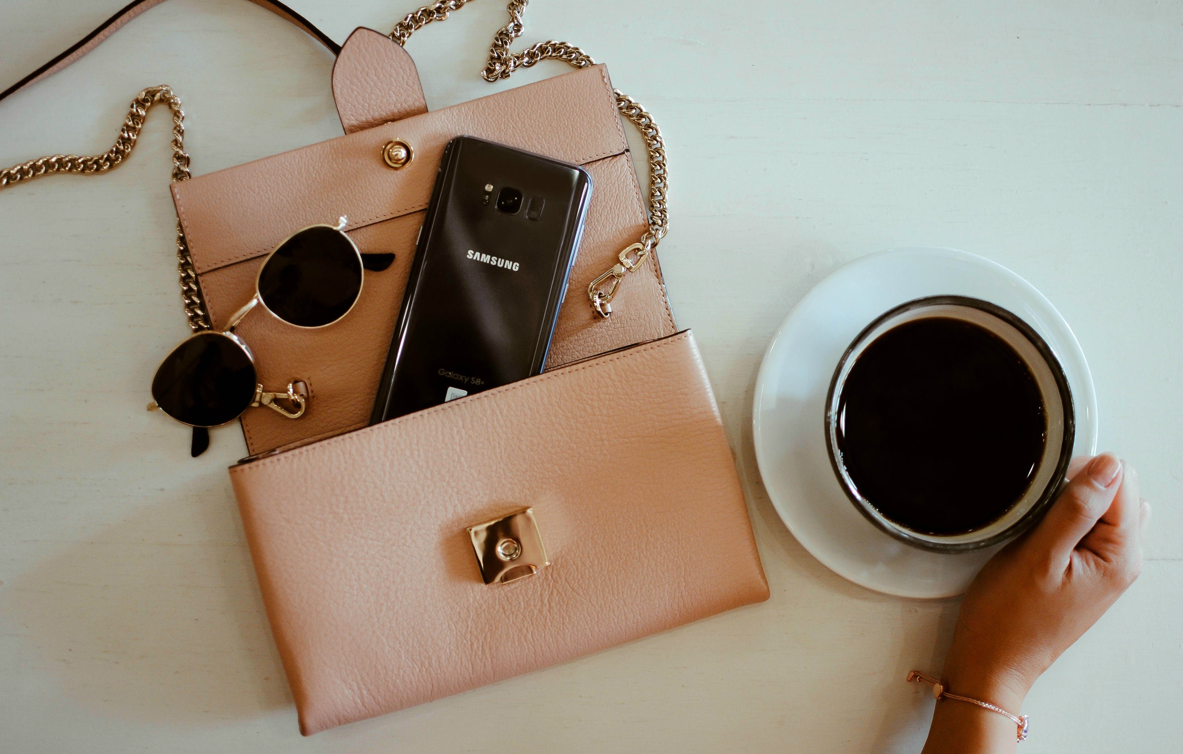 Samsung-Galaxy-S8-Henri Bendel-handbag-What-Would-V-Wear