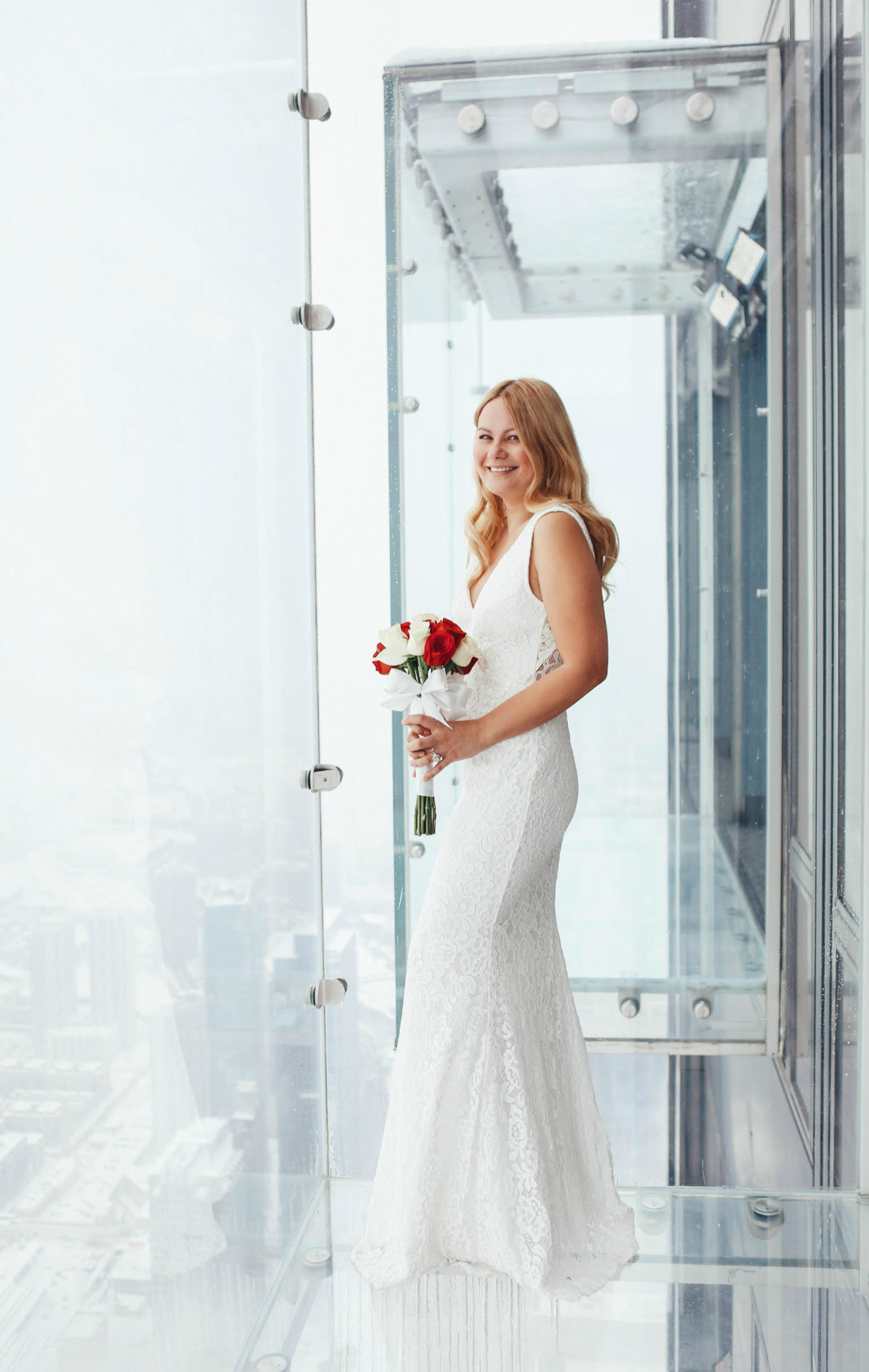 Skydeck-Chicago-Love-on-the-Ledge-Vanessa-Lambert-What-Would-V-Wear