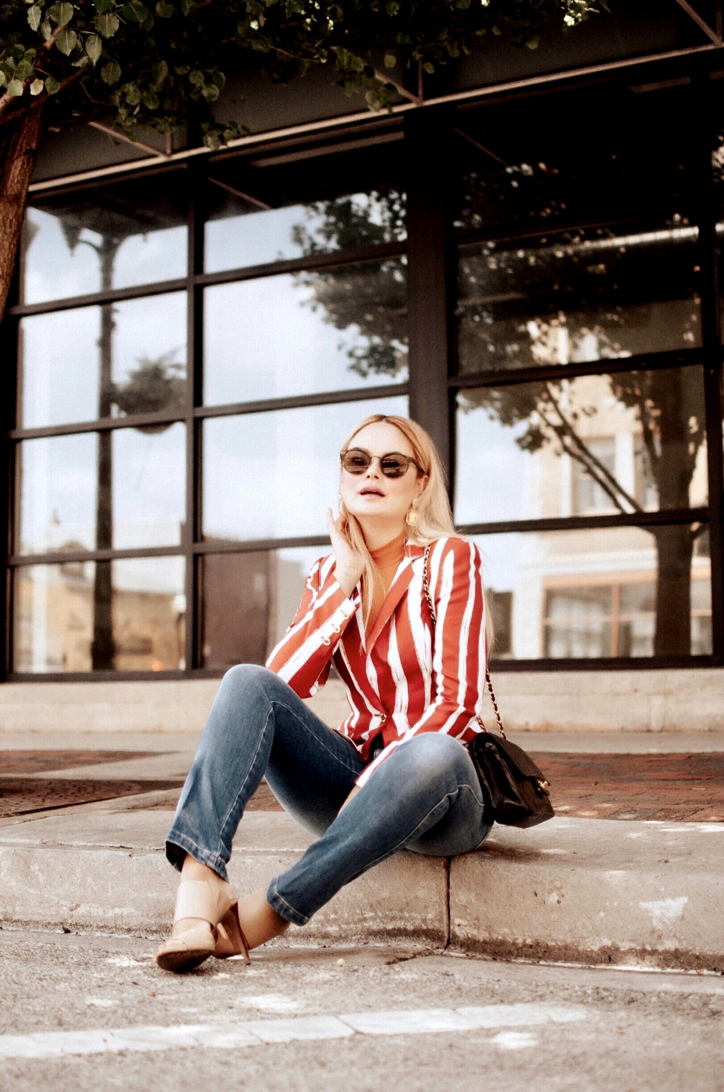 Vanessa-Lambert-frame-jeans-fitted-striped-blazer-Nordstrom-Anniversary-Sale-What-Would-V-Wear