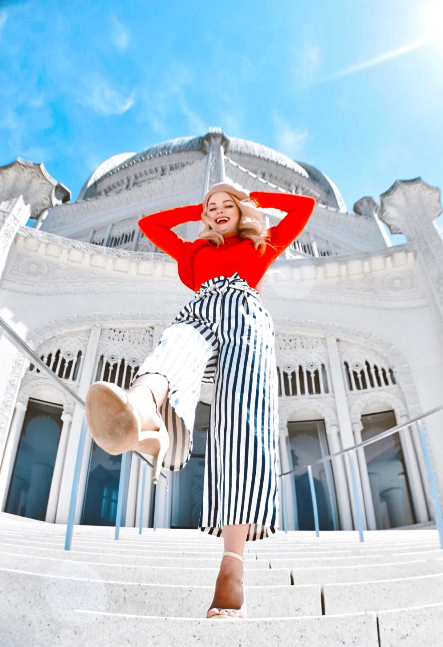 The-Bahá'í-Temple-Vanessa-Lambert-famous-blogger-WhatWouldVWear