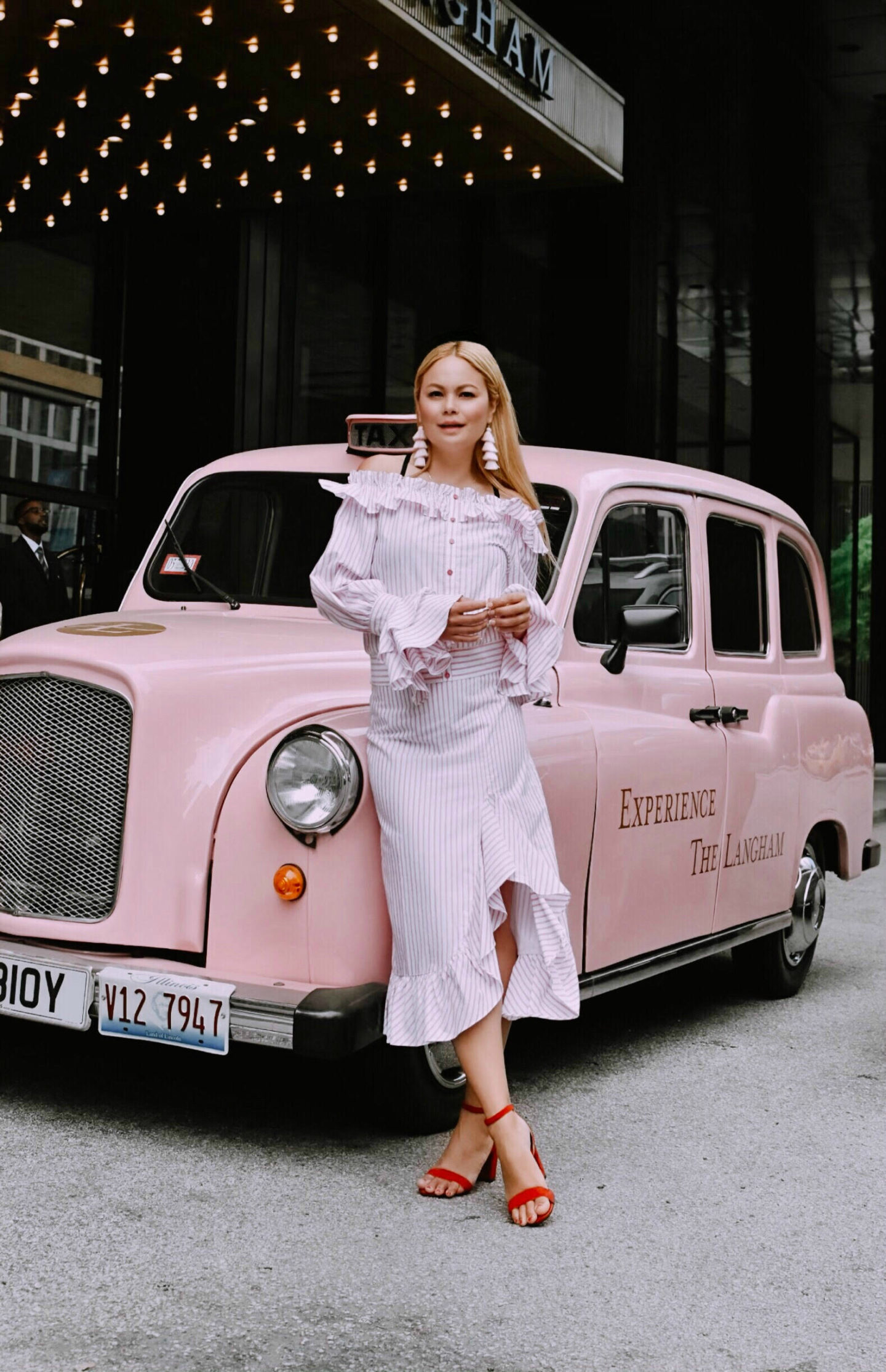 the-langham-hotel-pink-dress-car-chicago-blog-whatwouldvwear