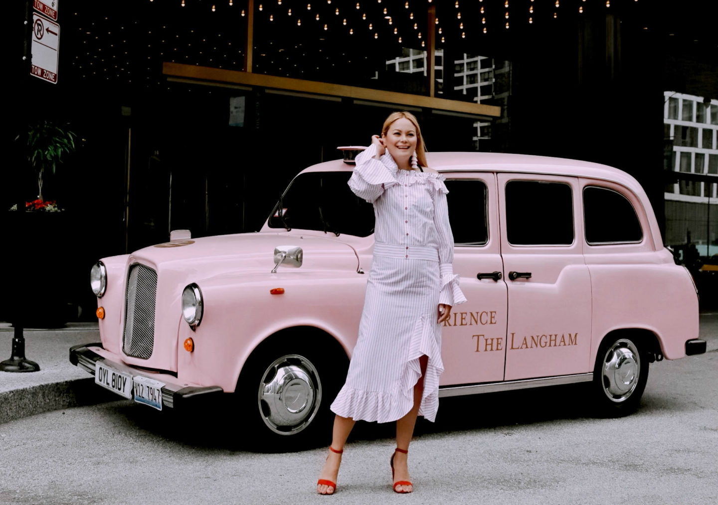 the-langham-hotel-pink-dress-car-chicago-blog-whatwouldvwear