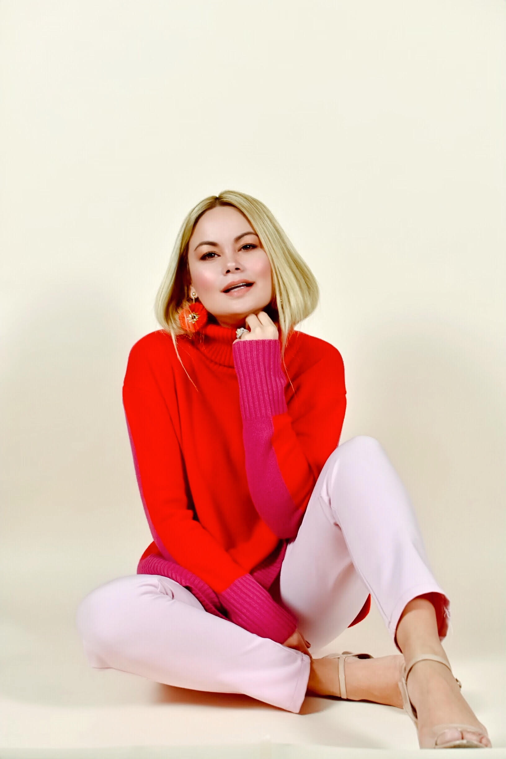 How to Wear the Red-and-Pink Colourblocking Trend