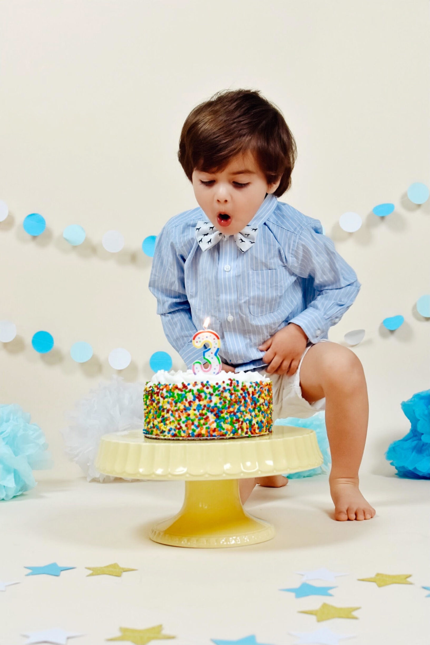  third-birthday-cake-jaxson-son-vanessa-lambert-whatwouldvwear