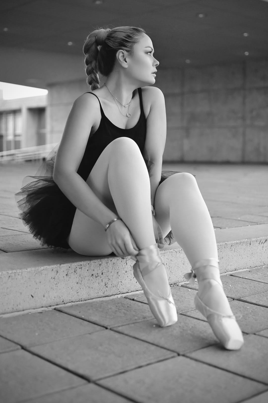 
Attachment Details
Starting-Ballet-as-an-Adult-Vanessa-Lambert-What-Would-V-Wear-Blogger